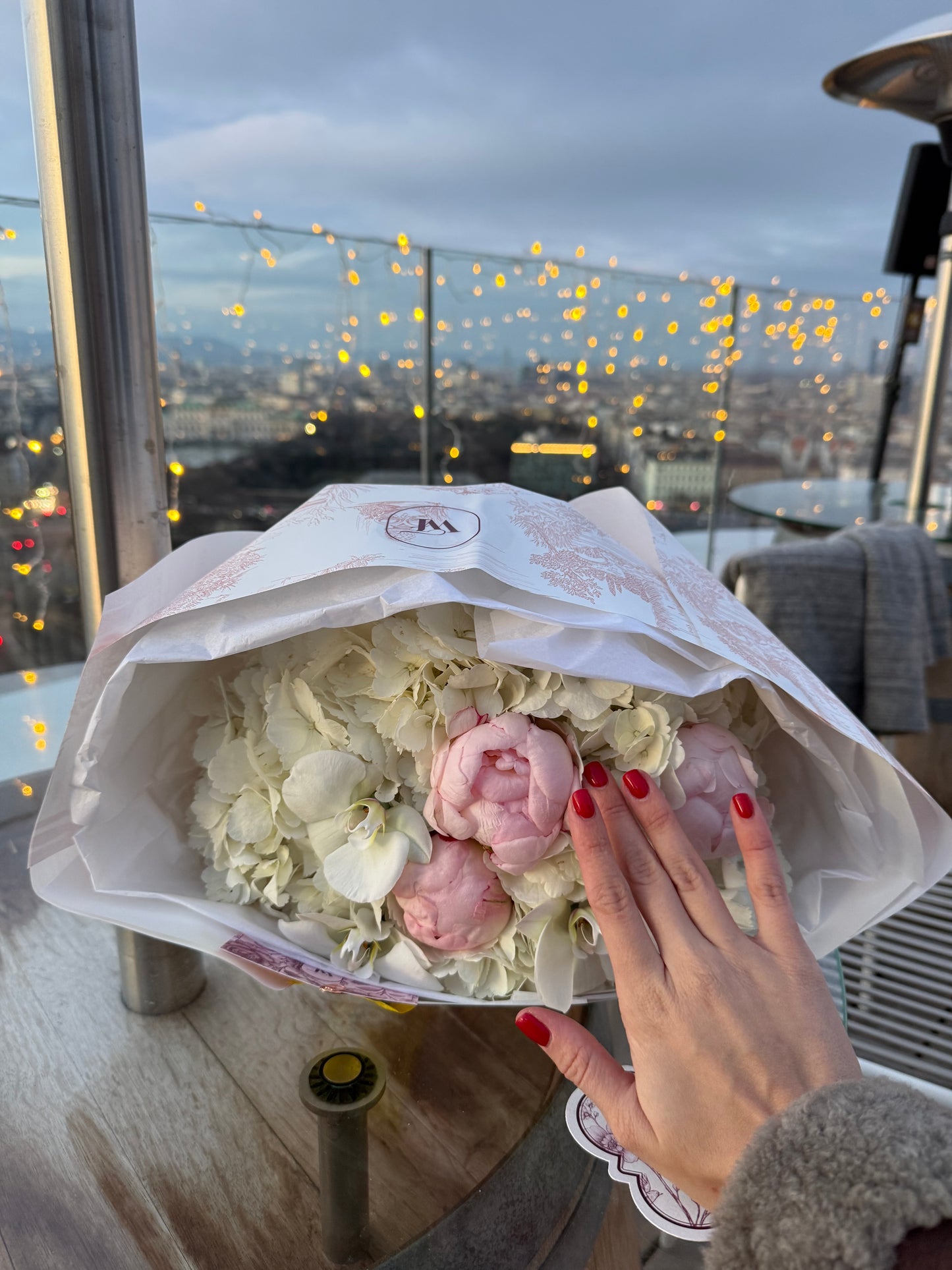 Ivory Peony Nightfall